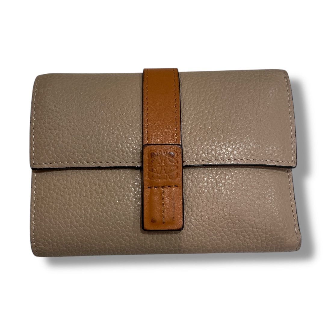 LOEWE ロエベ スモールバーティカルウォレット 21430005528 ソフトカーフレザー アナグラムロゴ ライトオーツ カードケース コインケース スモール スペイン製 ベージュ レディース ゴーゴー古着セントラルパーク名古屋店NO.542