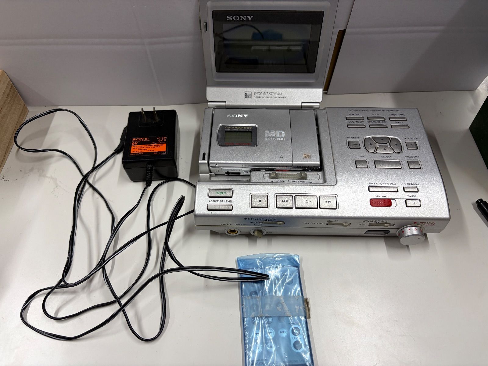 SONY ソニー MiniDisc ミニディスク MD WALKMAN ウォークマン MZS-R5ST MD STATION シルバー