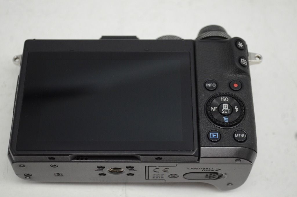 【期間限特別価格】 Canon キヤノン EOS M6 ボディ ミラーレス一眼カメラ ブラック 251021d 女性らしい