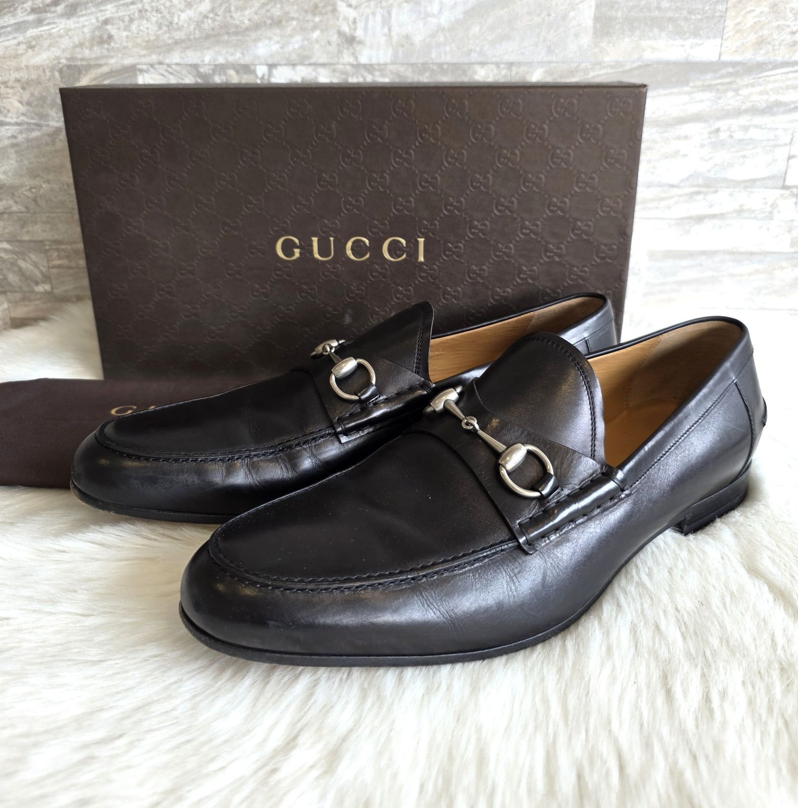 GUCCI 黒 メンズローファー シルバー金具 良品】GUCCI ホースビットローファー スエード シルバー金具 黒