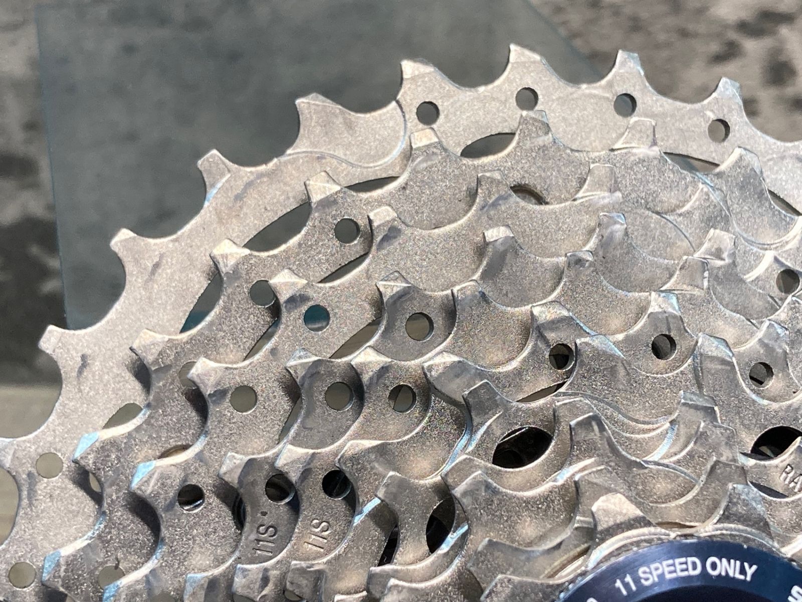 IX253 シマノ SHIMANO アルテグラ CS-R8000 11-32T スプロケット
