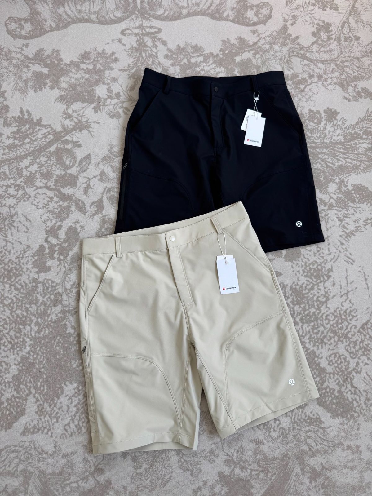 Lululemon アウトドアワークテック機能付きスポーツカジュアルショートパンツ メンズ 5分丈ショーツ 男性用デイリー 通勤コーデパンツ