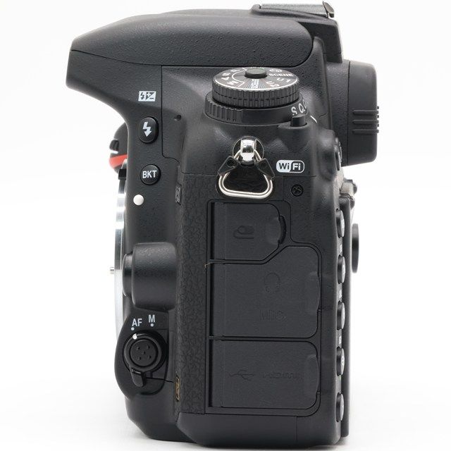 Nikon D750 ボディ FXフルサイズ機 奇跡のシャッター回数約2300枚