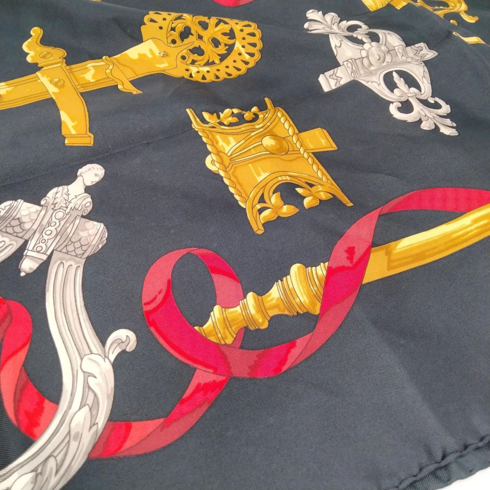 エルメス HERMES カレ90 鉄細工 FERRONNERIE シルクスカーフ