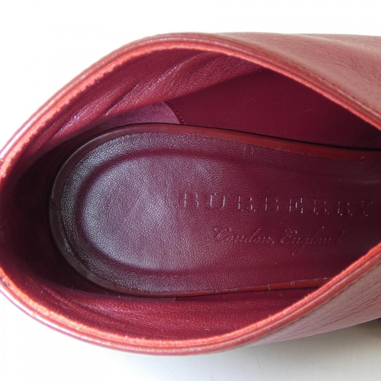 バーバリー BURBERRY