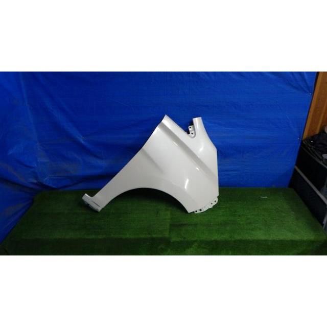 ｅＫカスタム DBA-B11W 右フロントフェンダー