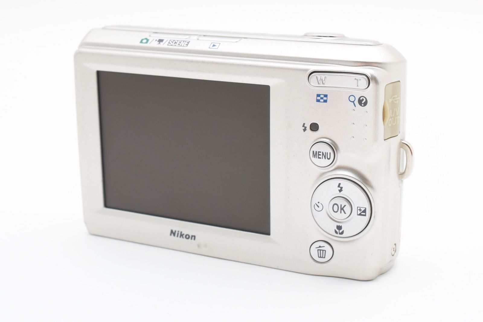 コンパクトデジタルカメラ