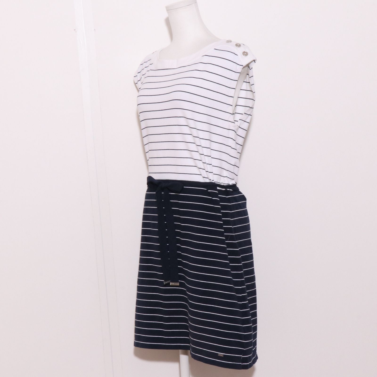 ほぼ新品！トミーヒルフィガー　ネイビー/ホワイト ノースリーブ ひざ丈ワンピース TOMMY HILFIGER トミーヒルフィガー シャツ ワンピース