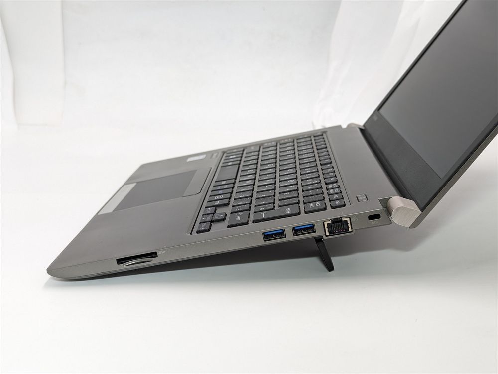 送料込 おまけ有り 高速SSD 13.3型 軽量薄型 中古ノートパソコン 第7 
