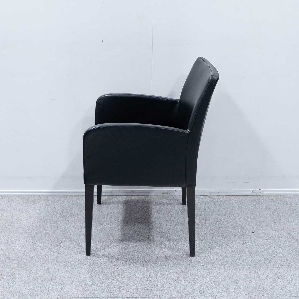 ❶【中古品】Poltrona Frau ポルトローナ フラウ LIZ リズ 中古品】Poltrona Frau ポルトローナ フラウ LIZ リズ ダイニング