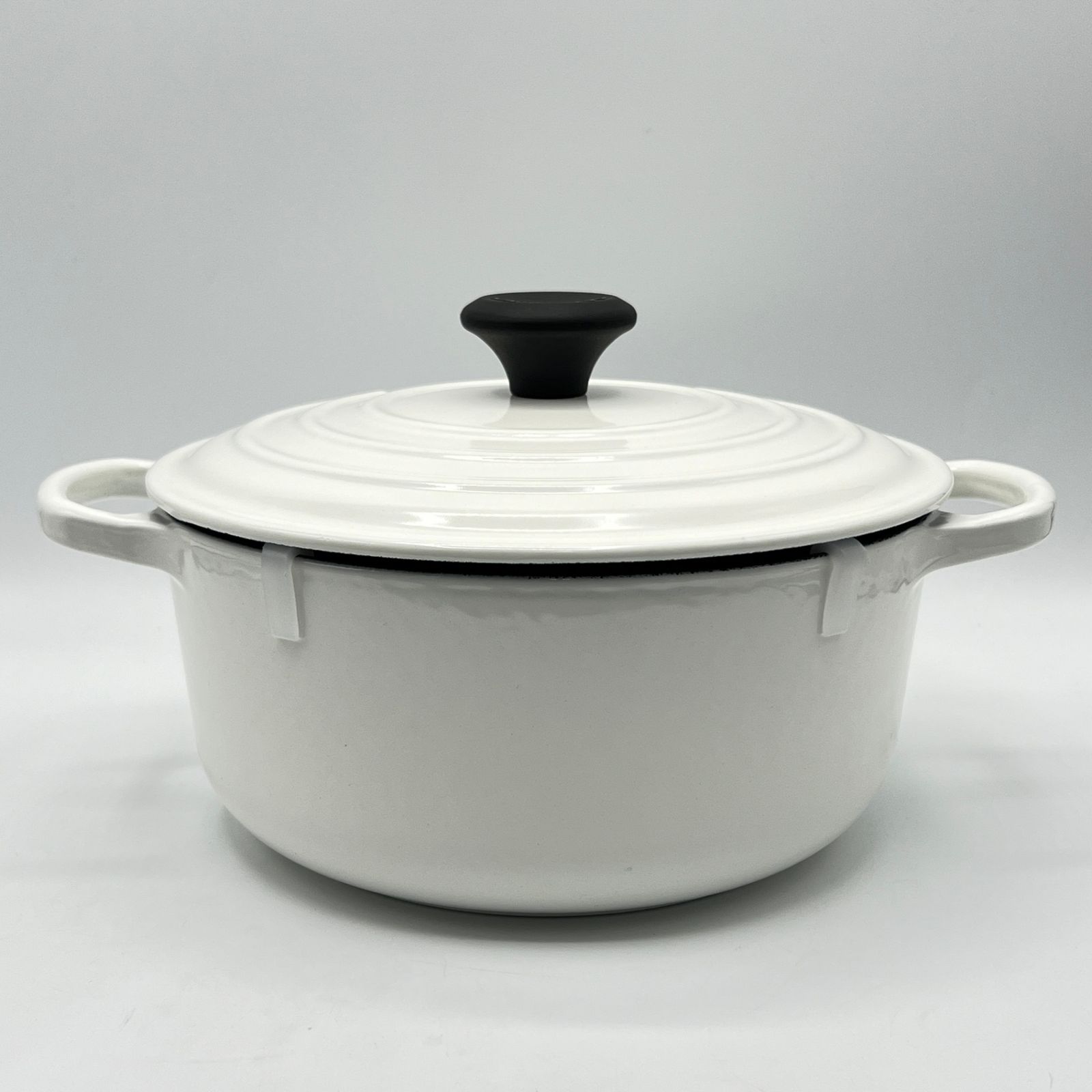 ル・クルーゼ ココットロンド 20 ホワイト ル・クルーゼ ホーロー鍋