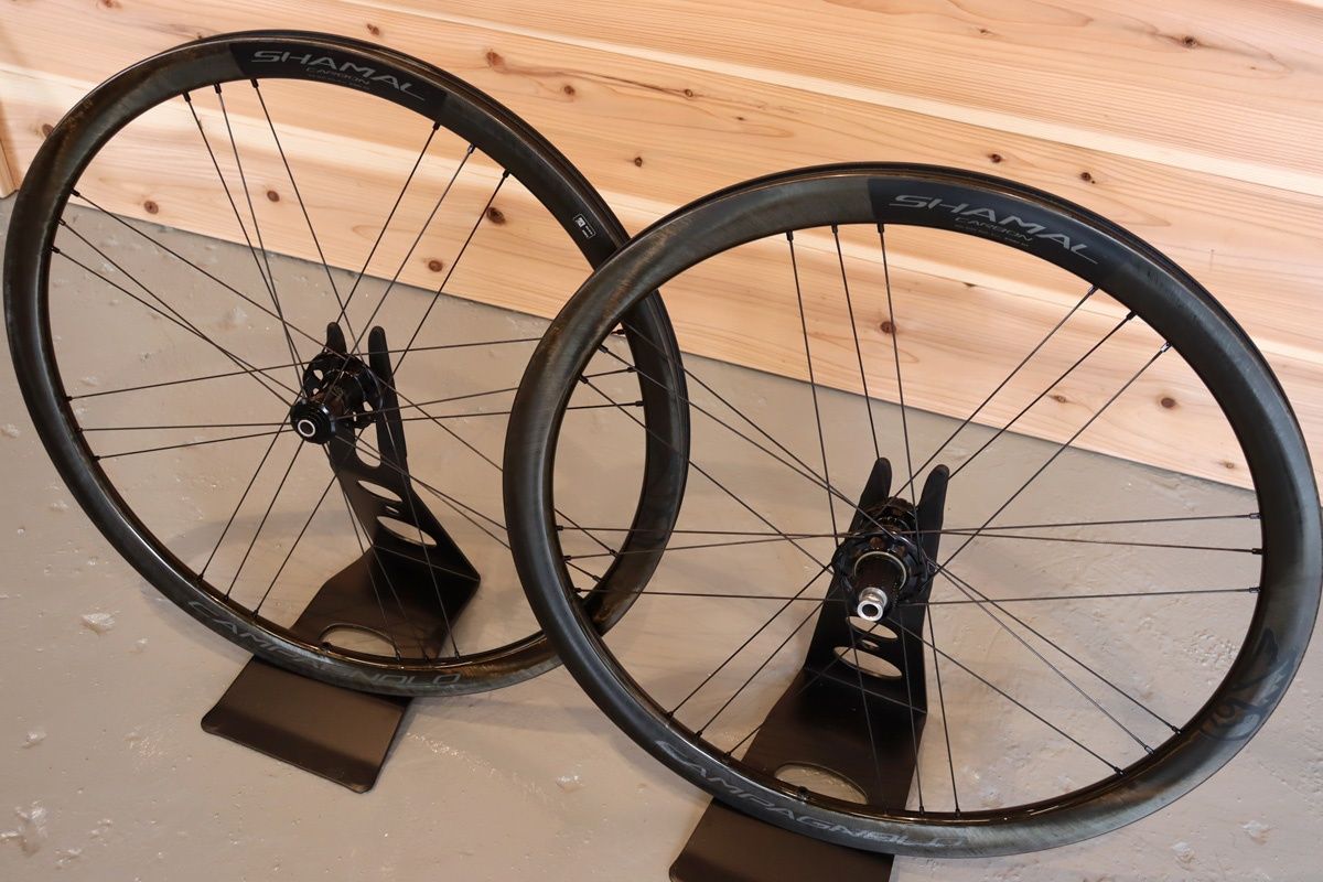 カンパニョーロ CAMPAGNOLO シャマル SHAMAL CARBON DB シマノ11/12s 