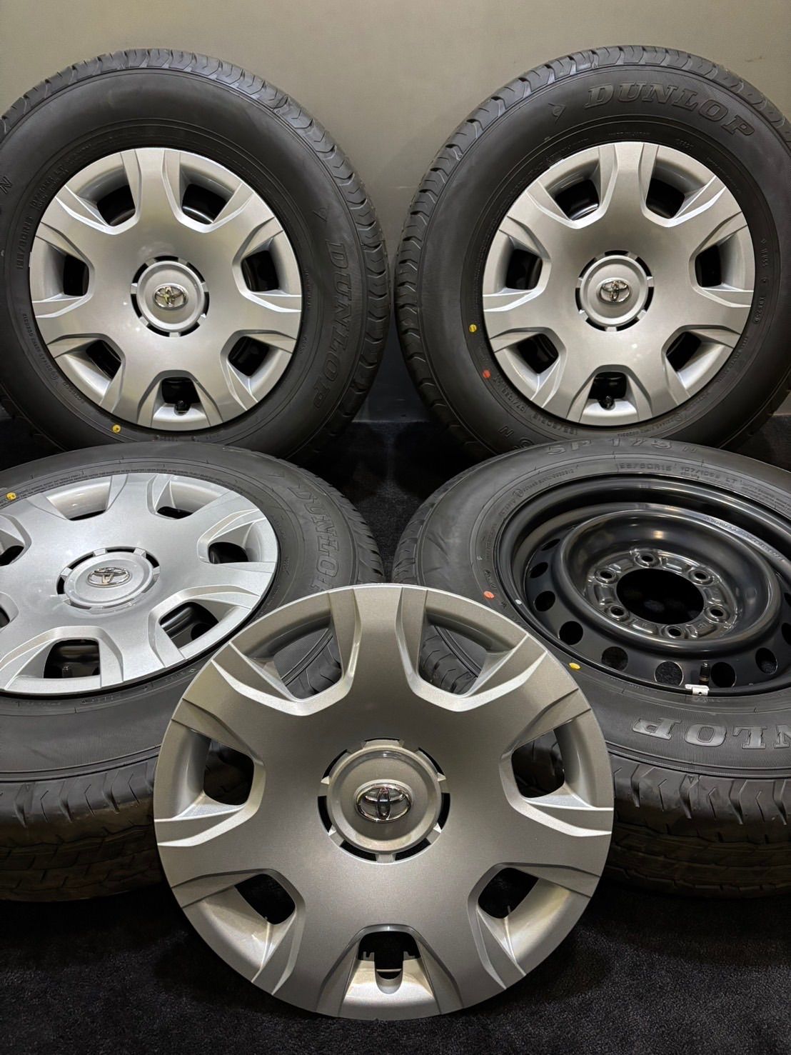 新車外し 195|80R15 107|105N LT DUNLOP|SP175N 25年 トヨタ 200系 ハイエース 純正スチール 15インチ 6J 35 139.7 6H 夏タイヤ 4本 南3-J5