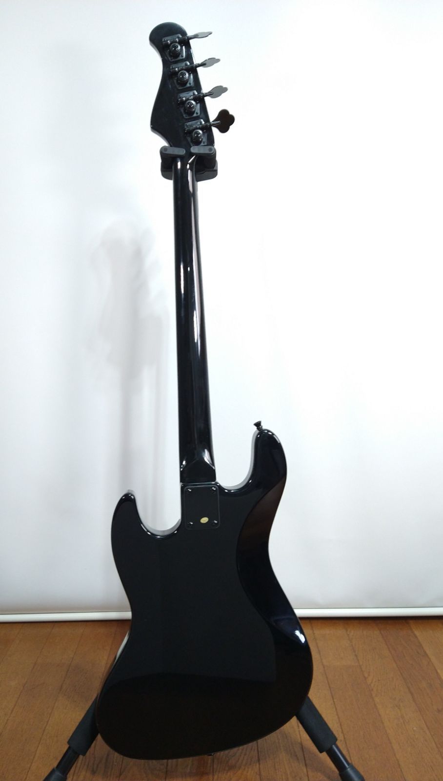 【スティーズ好き】Bacchus エレキベースHWL-ALL BLACK 中古】Bacchus / Universe Series HWL-ALL BLACK バッカス［4.17