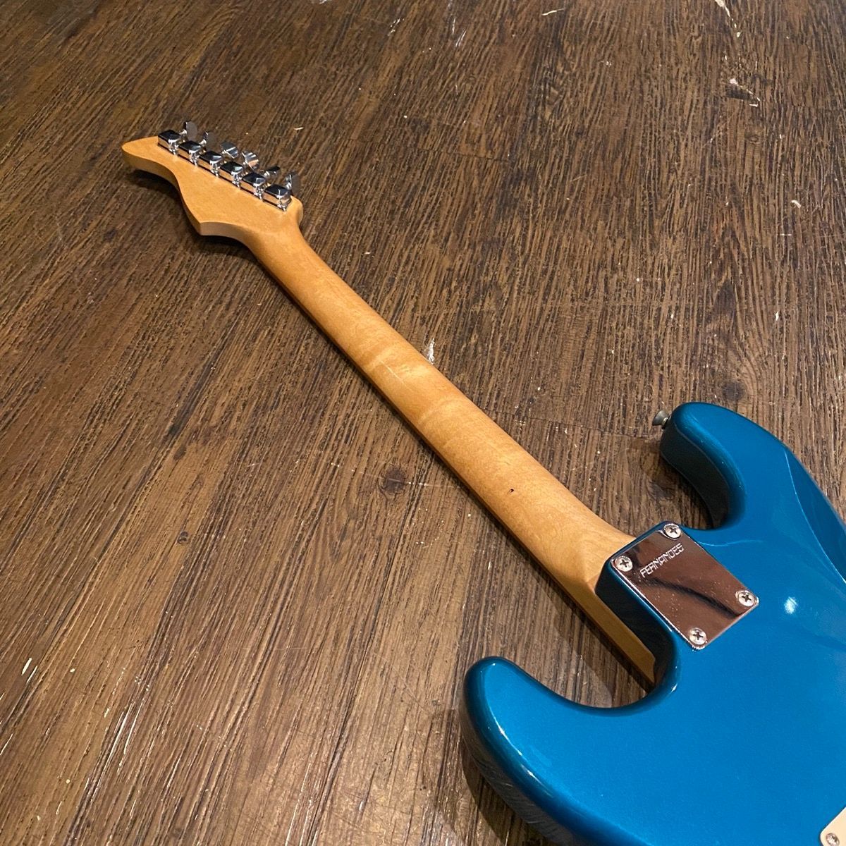 フェルナンデス　エレキギター　2000モデル　使用頻度少　美品　現状品 FERNANDES (フェルナンデス) エレキギター ※内蔵アンプノイズ有