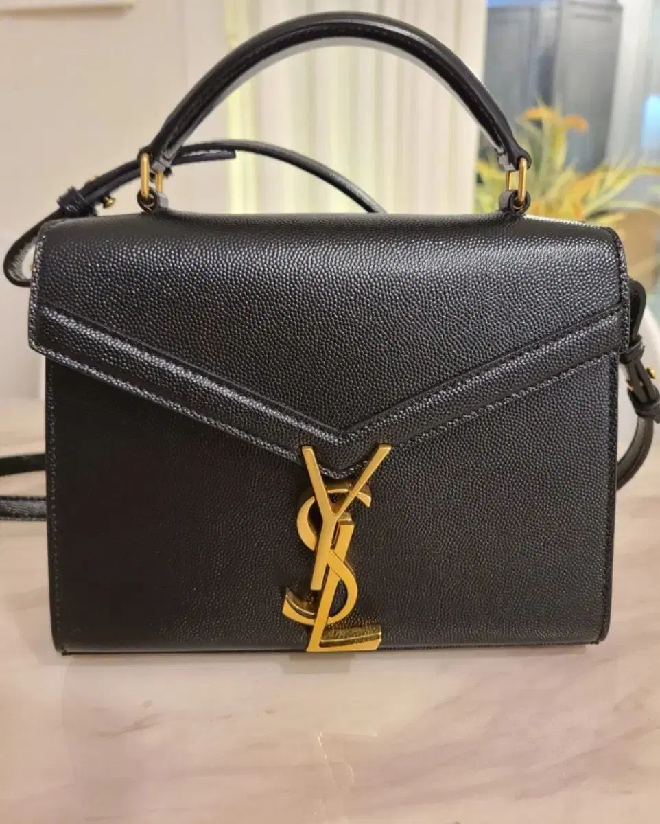 Saint Laurent サンローラン カサンドラ ミニ トップハンドル クロスバッグ