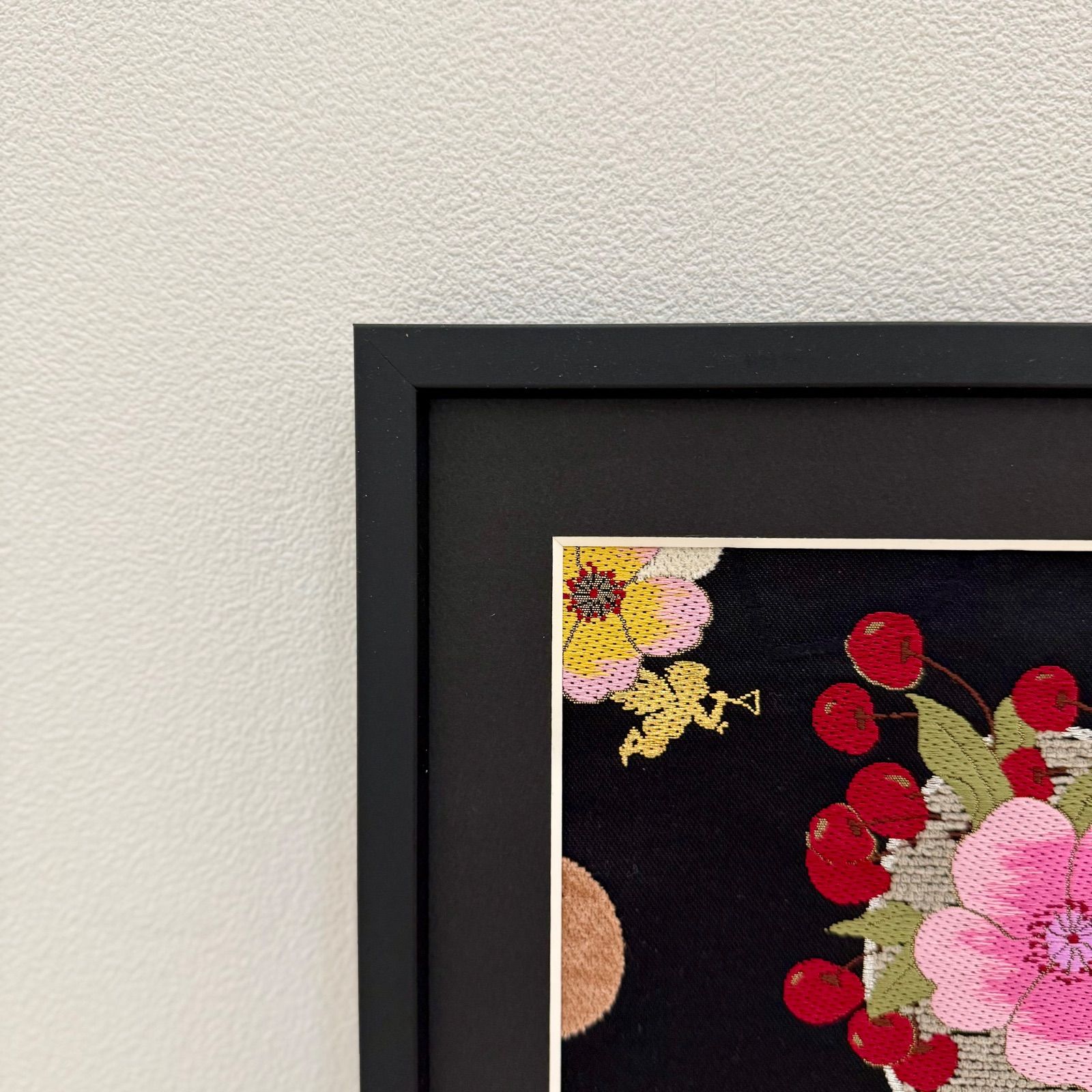 京都帯屋さん フレーム入りシルク織物アート ストロベリータイム 黒 NEXPOTALLINN_EU