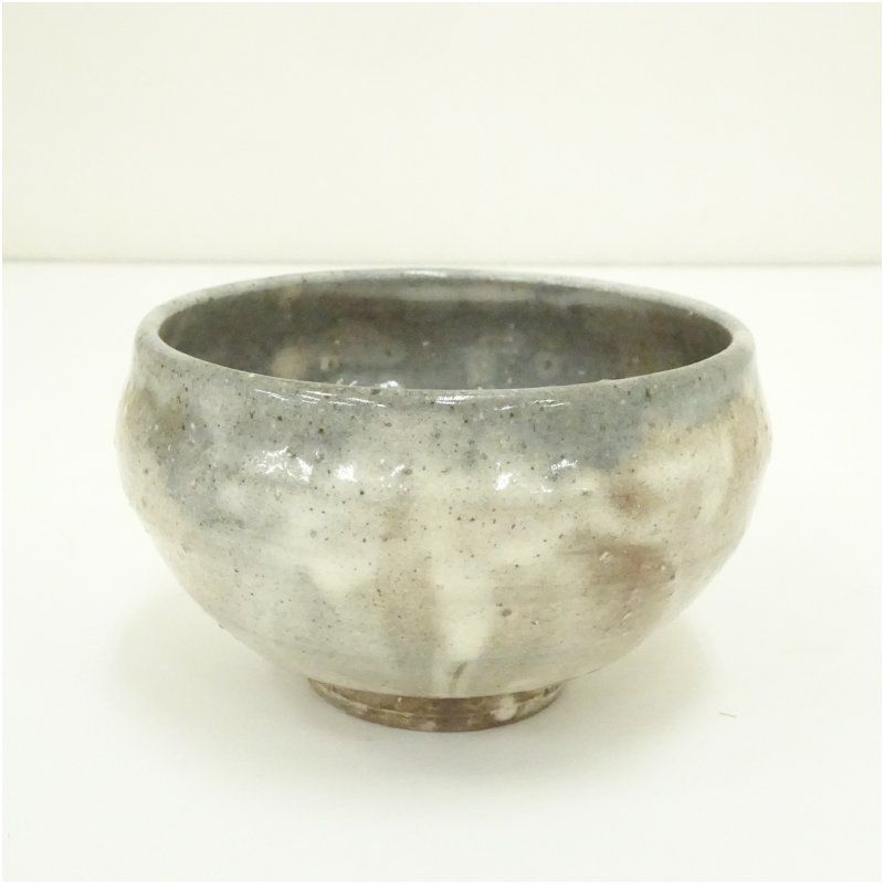 美濃焼 東方紅 加藤正山 茶碗 共箱 茶器 抹茶碗 美品 です。 美濃焼 圓正窯 加藤正山造 茶碗（共箱） 茶道 抹茶 おしゃれ 抹茶茶碗