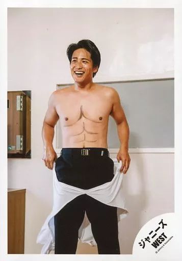 中古】生写真(ジャニーズ) ジャニーズWEST/桐山照史/膝上・衣装白