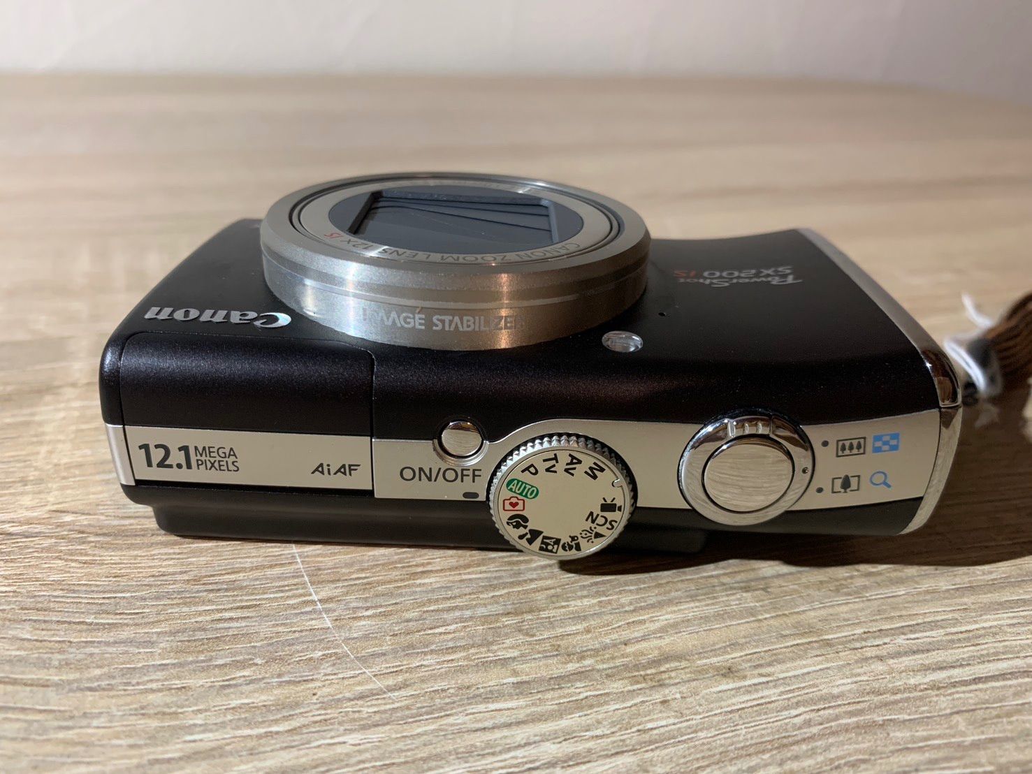  5869 Canon PowerShot SX 200 IS ブラック デジカメ コンパクトデジタルカメラ デジタルカメラ