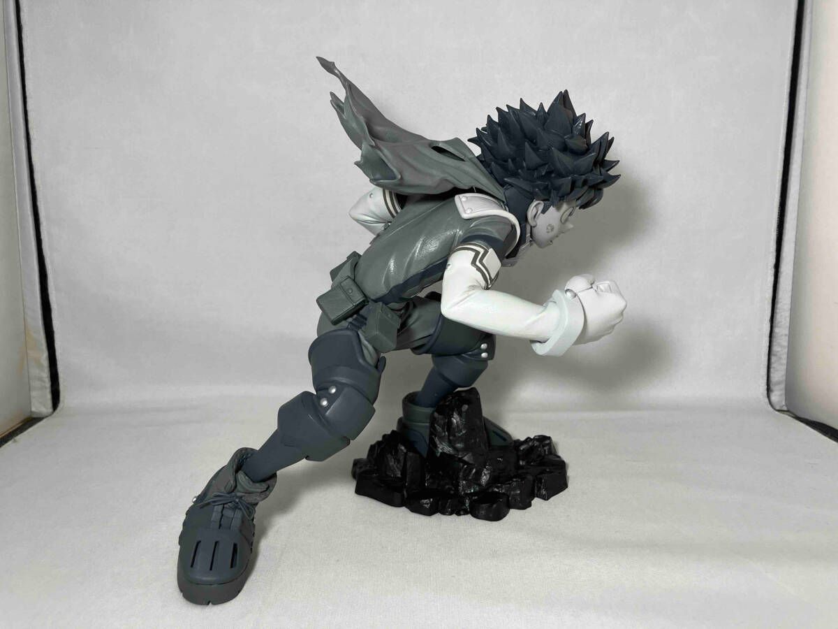 オールカプコンキャラクターズ ボールチェーンフィギュア ９種✦ ショーン・タンの立体世界」 ラインアップ『セミ』のサンプル