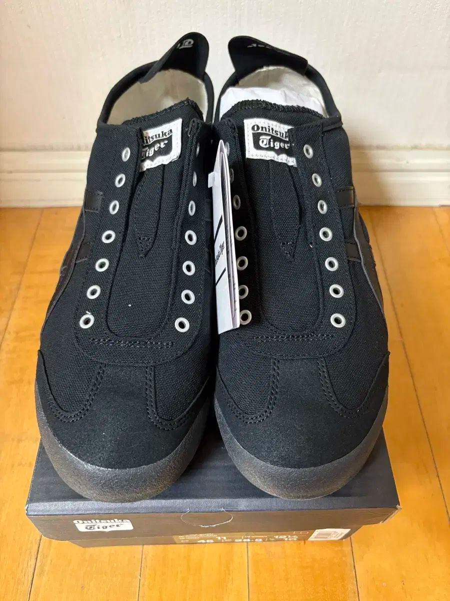 onitsuka tiger(オニツカタイガー) タイガー キャンバス メキシコ 66 スリッポン オールブラック 285