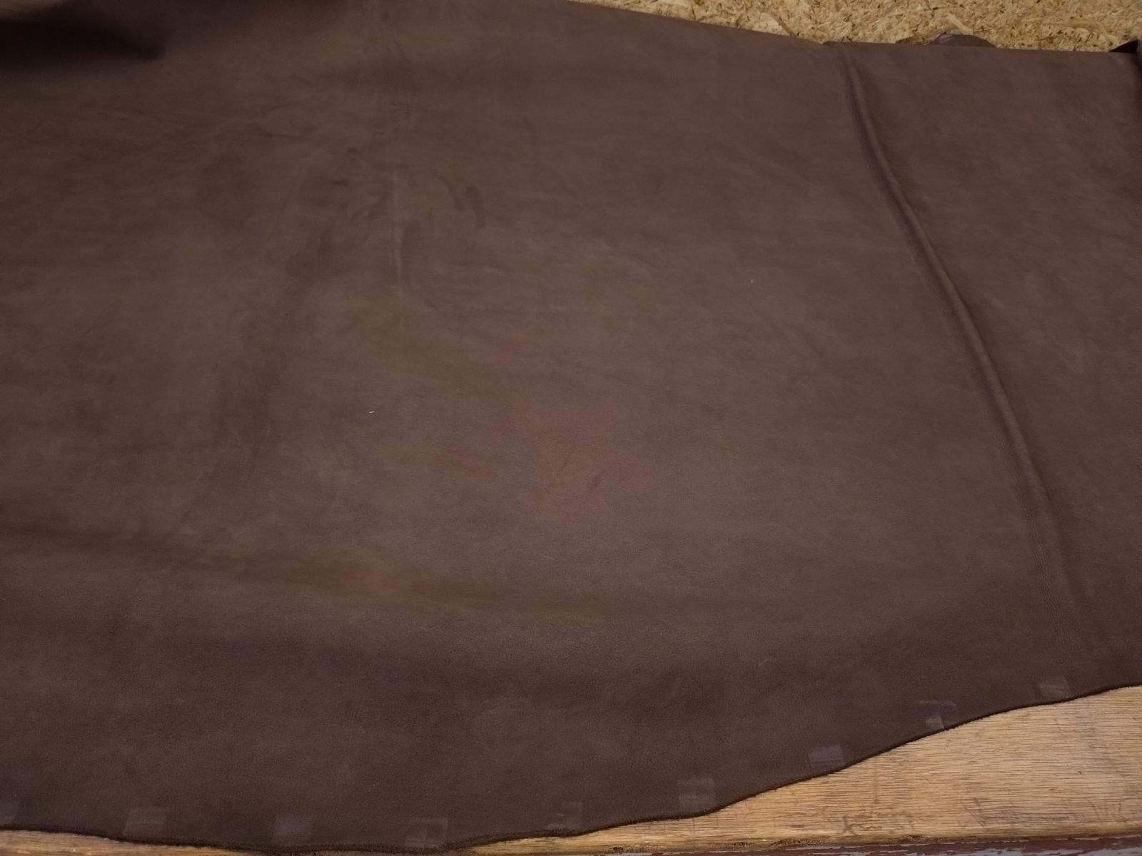 ヌバック革 ダークブラウン 半裁 303ds NEXPOTALLINN_EU