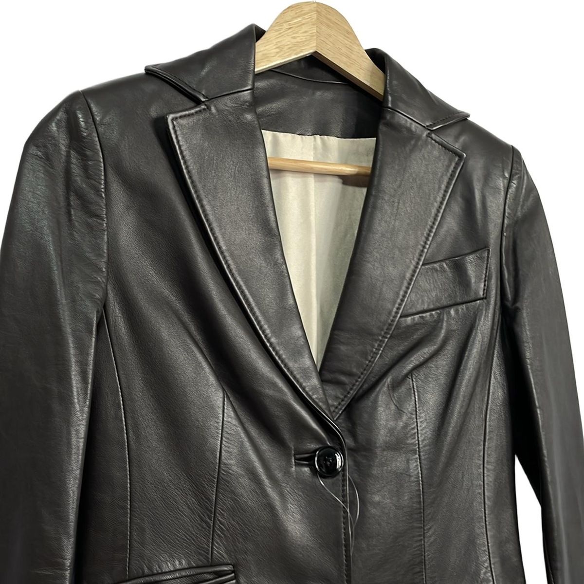 Kiton(キートン) ジャケット サイズ40 M レディース美品