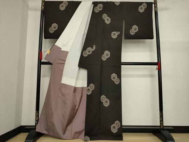 平和屋着物○本場大島紬 地空き カタス9マルキ 枝葉文 正絹 逸品