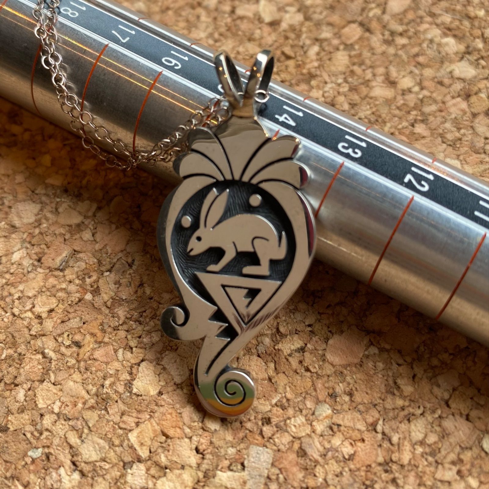 Yoyokie うさぎ ペンダント ホピ族 - メルカリ