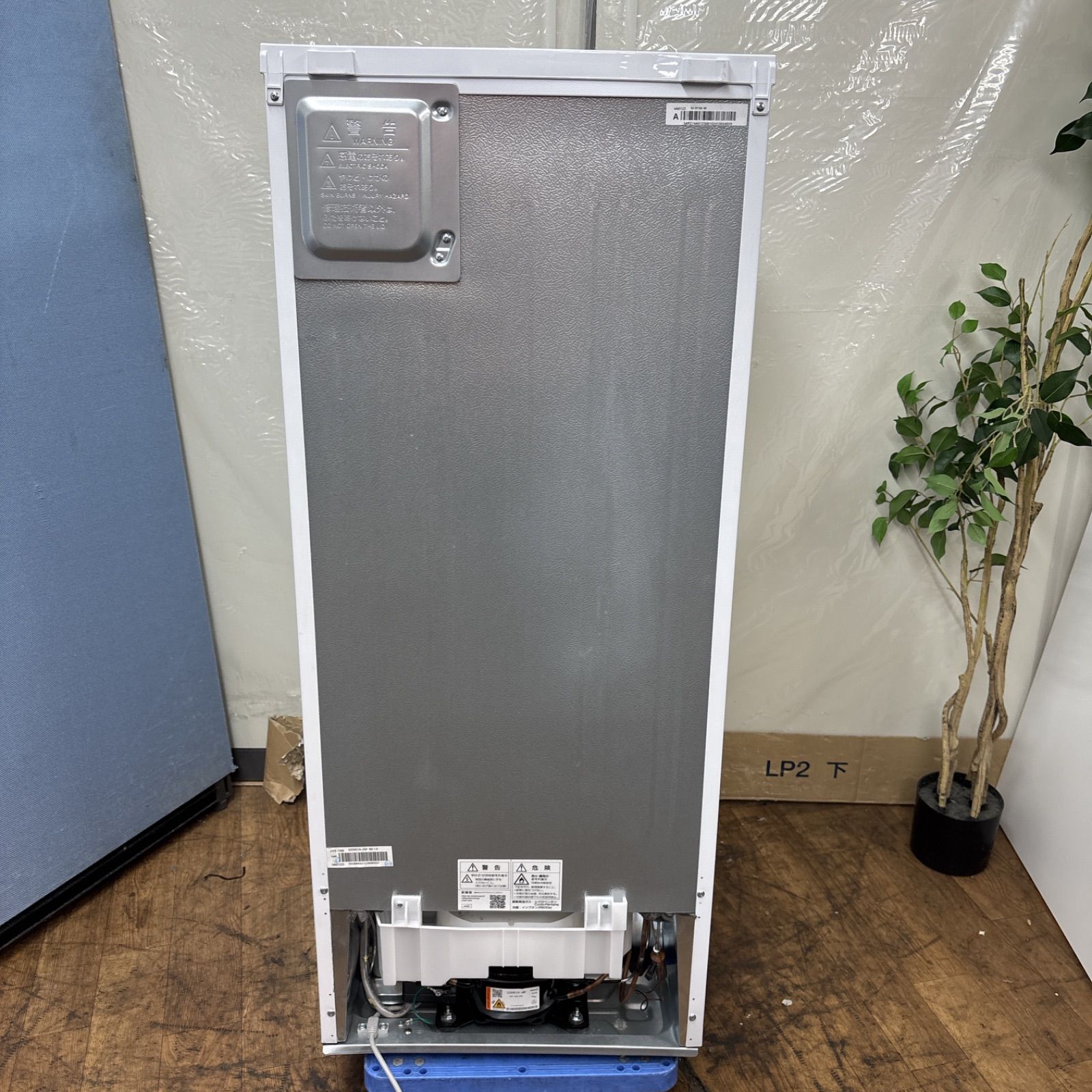 I335 ? 名古屋市近郊配送設置無料 2025年製の高年式♪ SHARP 冷蔵庫 152L 動作 済 クリーニング済 WWW_KANDAIZUMI_COM