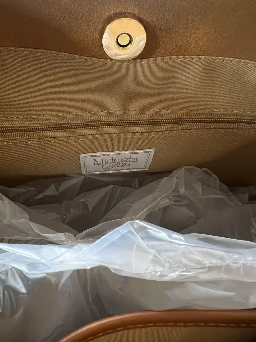 イ・ジュノ(LEE JUNHO) ミッドナイト スエード バッグ コレクション