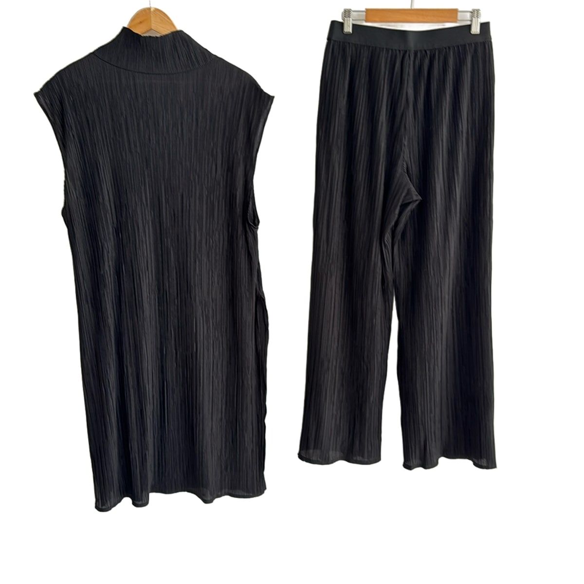 ADORE アドーア レディースパンツセットアップ レディース - 黒 プリーツ ウエストゴム