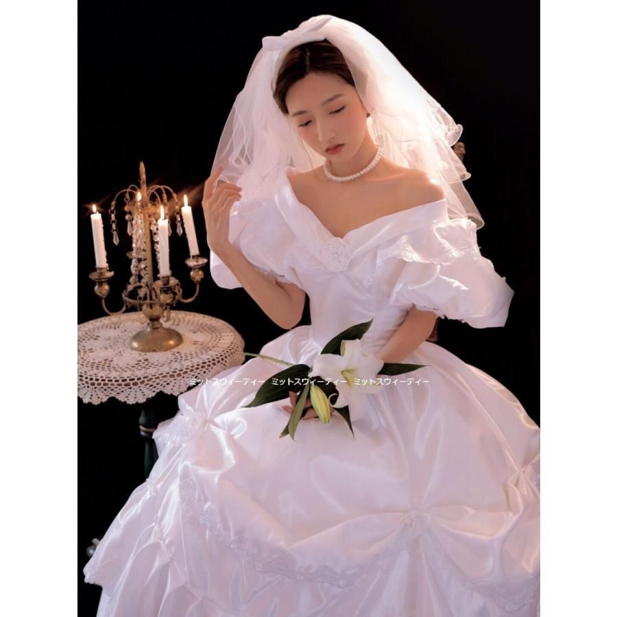 ウエディングドレス レトロ婚 花嫁 サテン 純白 昭和風写真 前撮り フォトウェディング 結婚式 リゾート ブライダル お誕生日 80年代 90年