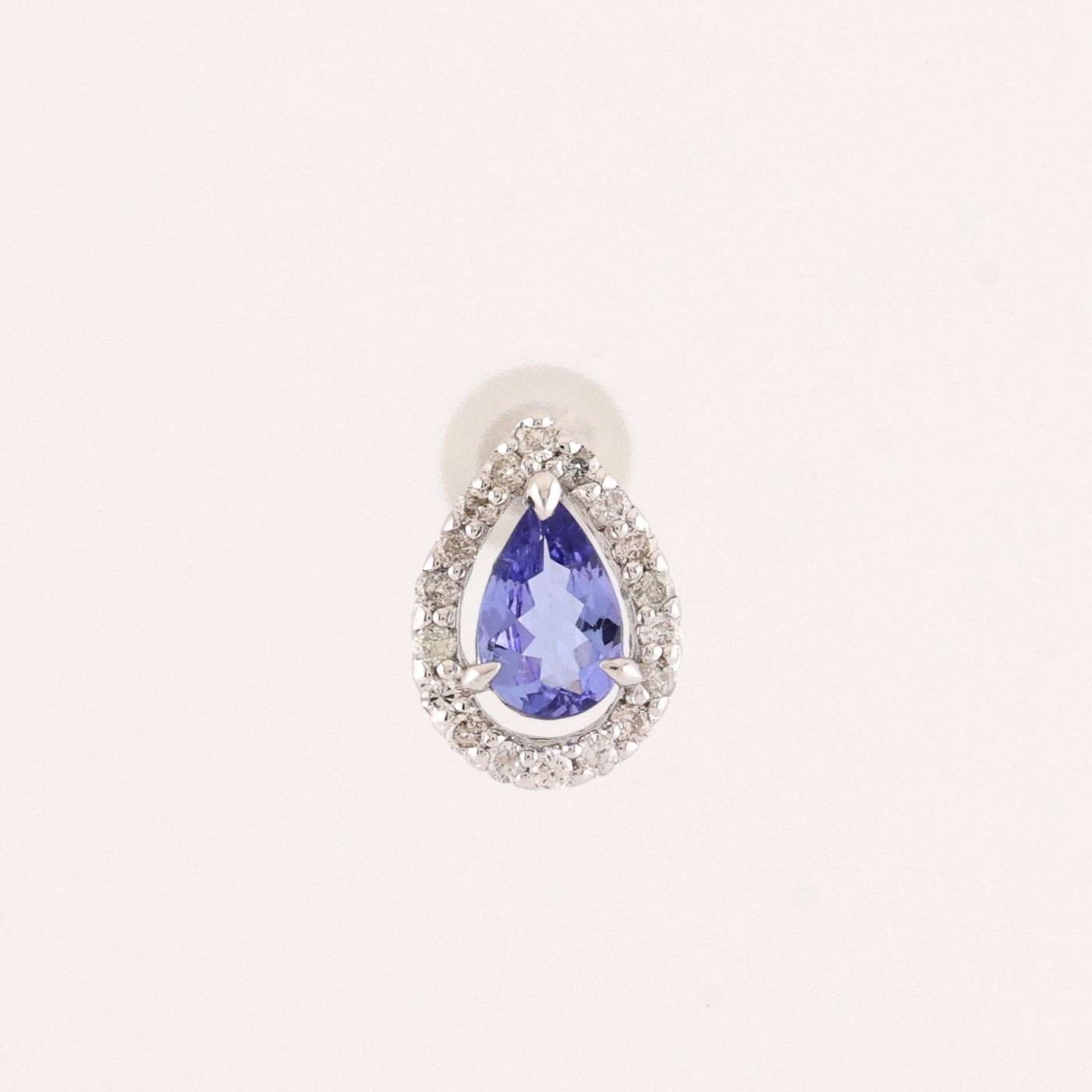 参考定価89 700円 K14WG ホワイトゴールド タンザナイト 0.64ct ダイヤモンド 0.22ct セット ピアス ジュエリー 取り巻きメレダイヤモンド リボンケース付き SIROKUMA-CORPORATION_COM