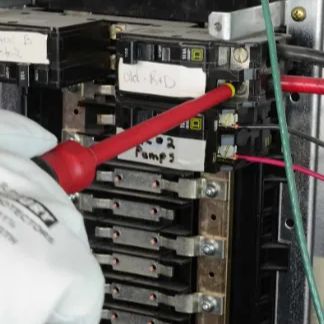 【激安大特価！】 新入荷!! 日本未発売 Milwaukee ミルウォーキー 48-22-2202 3 PC 1000V 絶縁ドライバーセット 特殊な