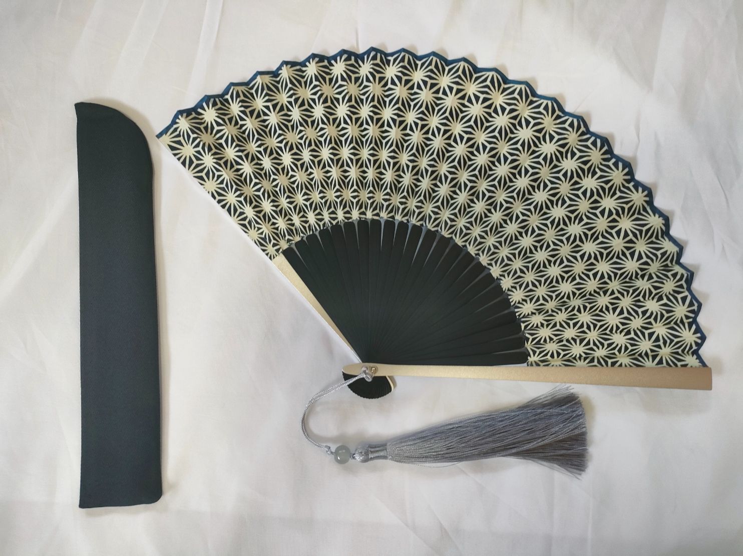 鉄扇風金属扇2 アルミ合金扇 うちわ 実用品 鉄扇風金属扇(白) アルミ合金扇 - メルカリ