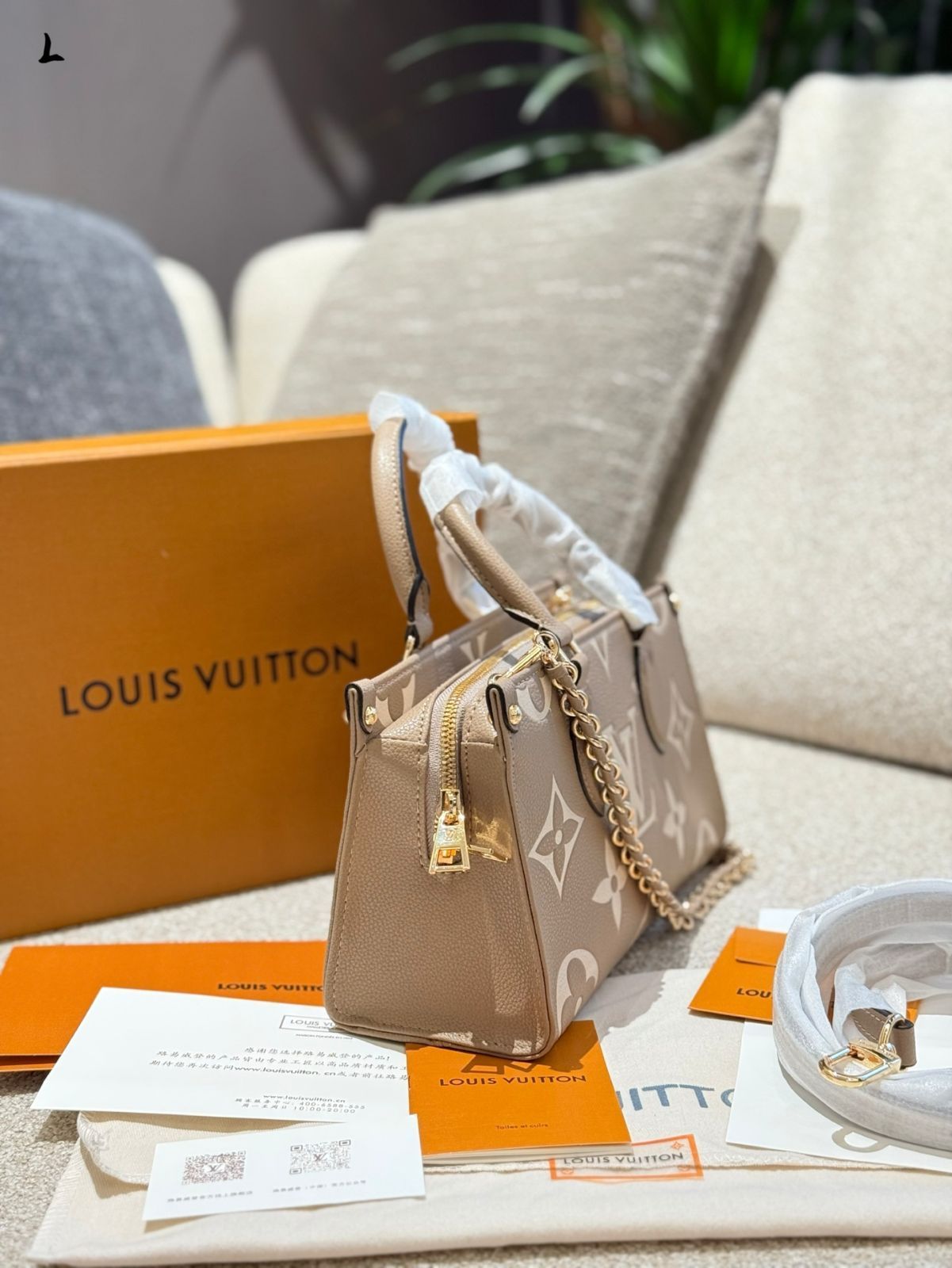 【大人気アイテム♪】LV イーストウエスト ハンドバッグ ONTHEGO 今日特価】LV ルイヴィトン Onthego East West オンザゴー