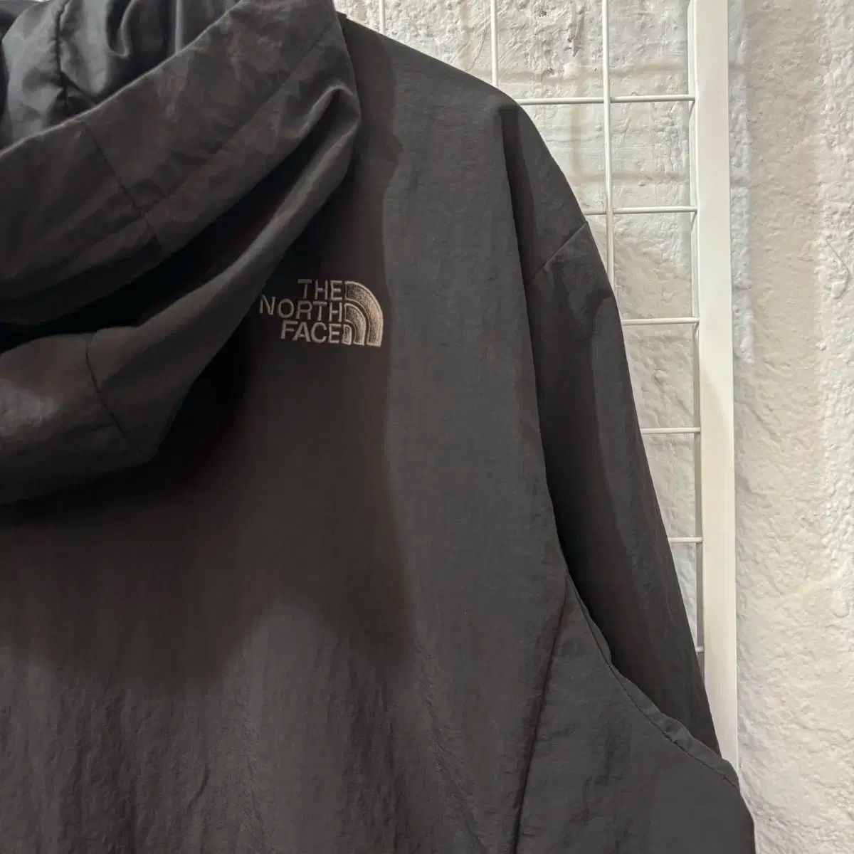 THE NORTH FACE ブラック フーディー ナイロン ウィンドブレーカー 2XL WWW_SMP1DAWEKUDUS_SCH_ID