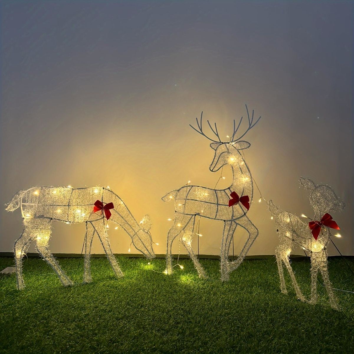 クリスマスガーデン装飾 金属製ガーデニング鹿オーナメント|屋外置物|お祝いホームデコレーション|ホリデーシーズンに|丈夫でクラシックなデザイン
