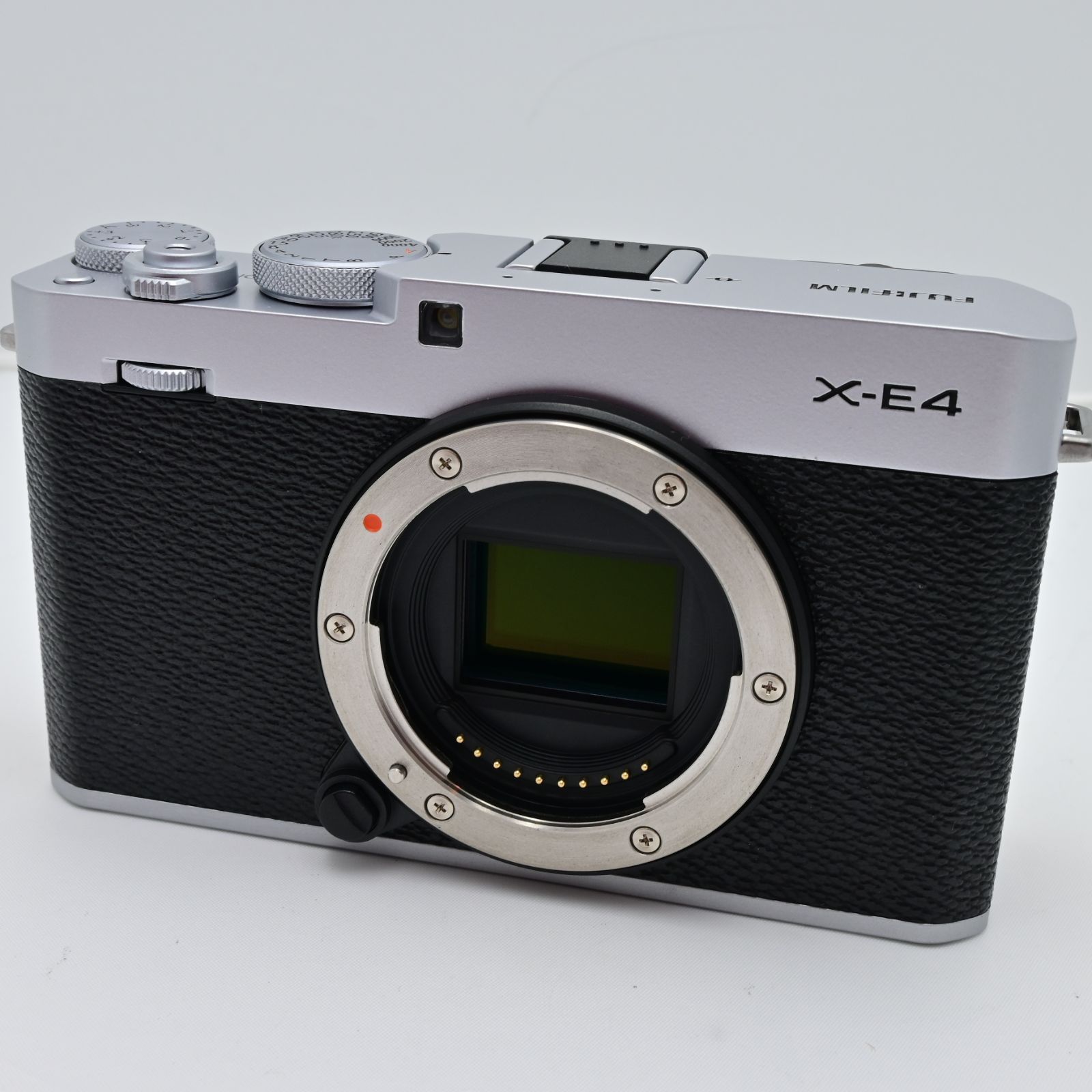 富士フイルム ミラーレスデジタルカメラ X-E4 ボディ シルバー - メルカリ