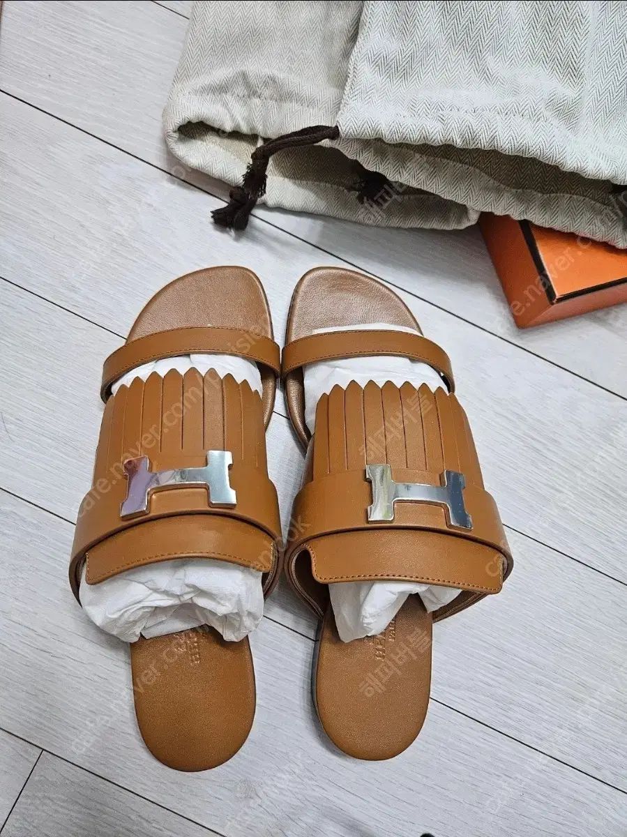HERMES エルメス コレリア サンダル 37