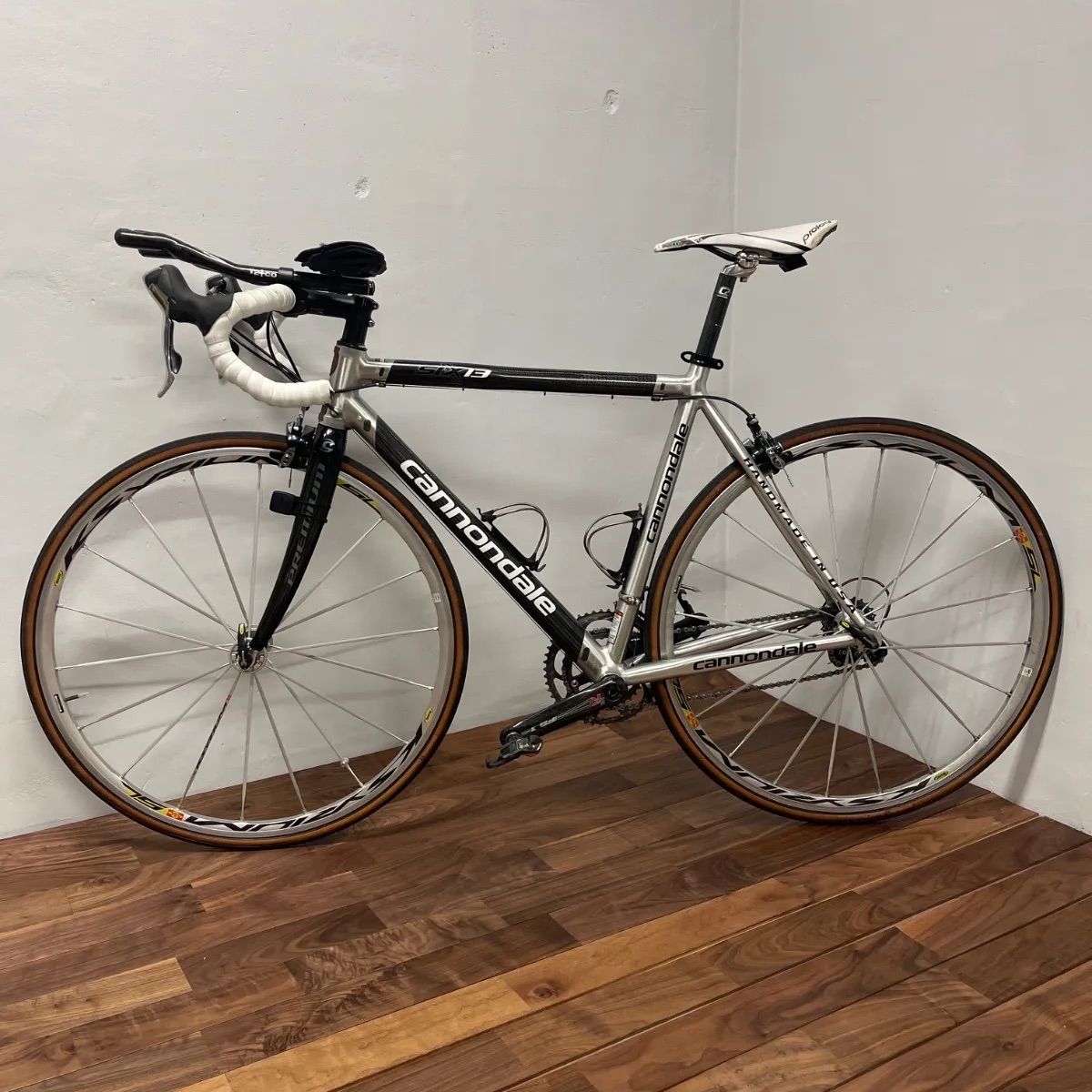 美車cannondale six13 2006 USA フルアルテグラ 都内限定販売 cannondale six13 TEAM2 2006 USA DURA-ACE - メルカリ