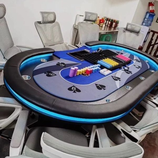 人気新品！ポーカーテーブ チップ 競技用テーブル LEDライト 高級 人気
