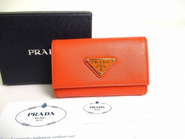 プラダ PRADA サフィアーノ トライアングル レザー 4連 キーケース