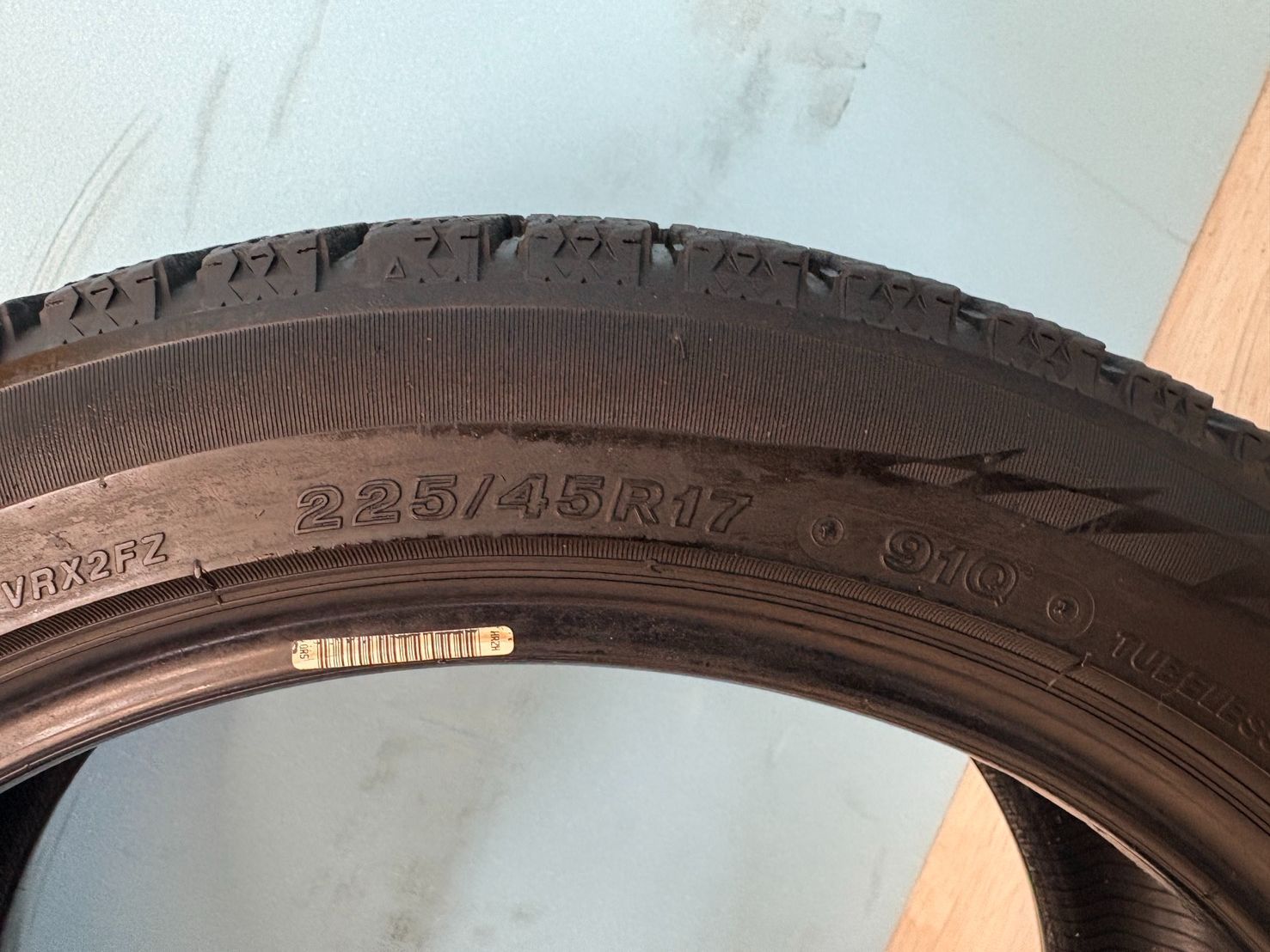 スタッドレスタイヤ ブリヂストン