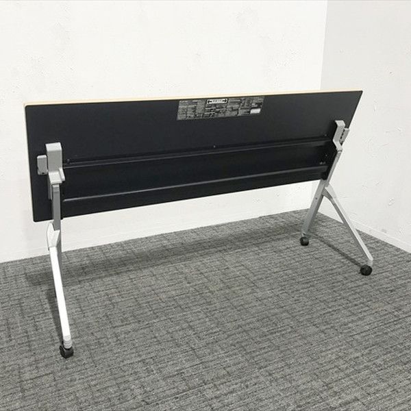 幕板無 オカムラ