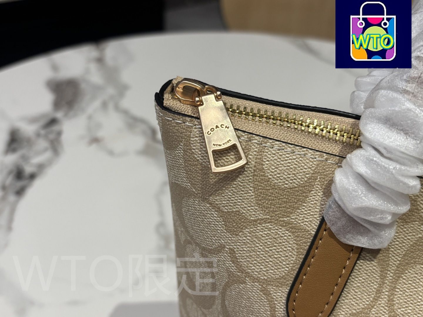 【新品未使用品】COACH　ダブルジップ　ホワイト COACH コーチ アウトレット 二つ折り財布 レディース