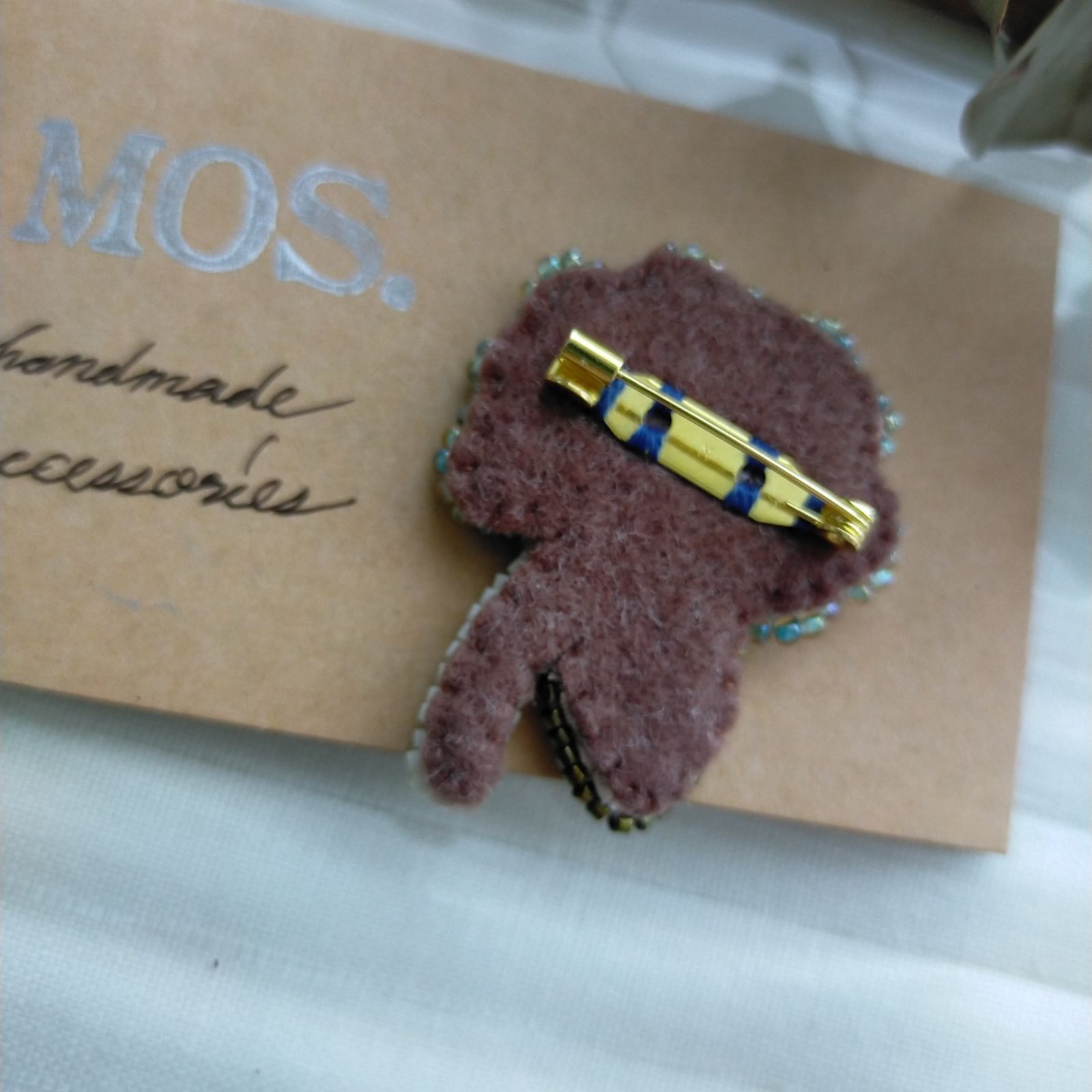 梅雨を彩る紫陽花ブローチ 手刺繍ブローチ - メルカリ 