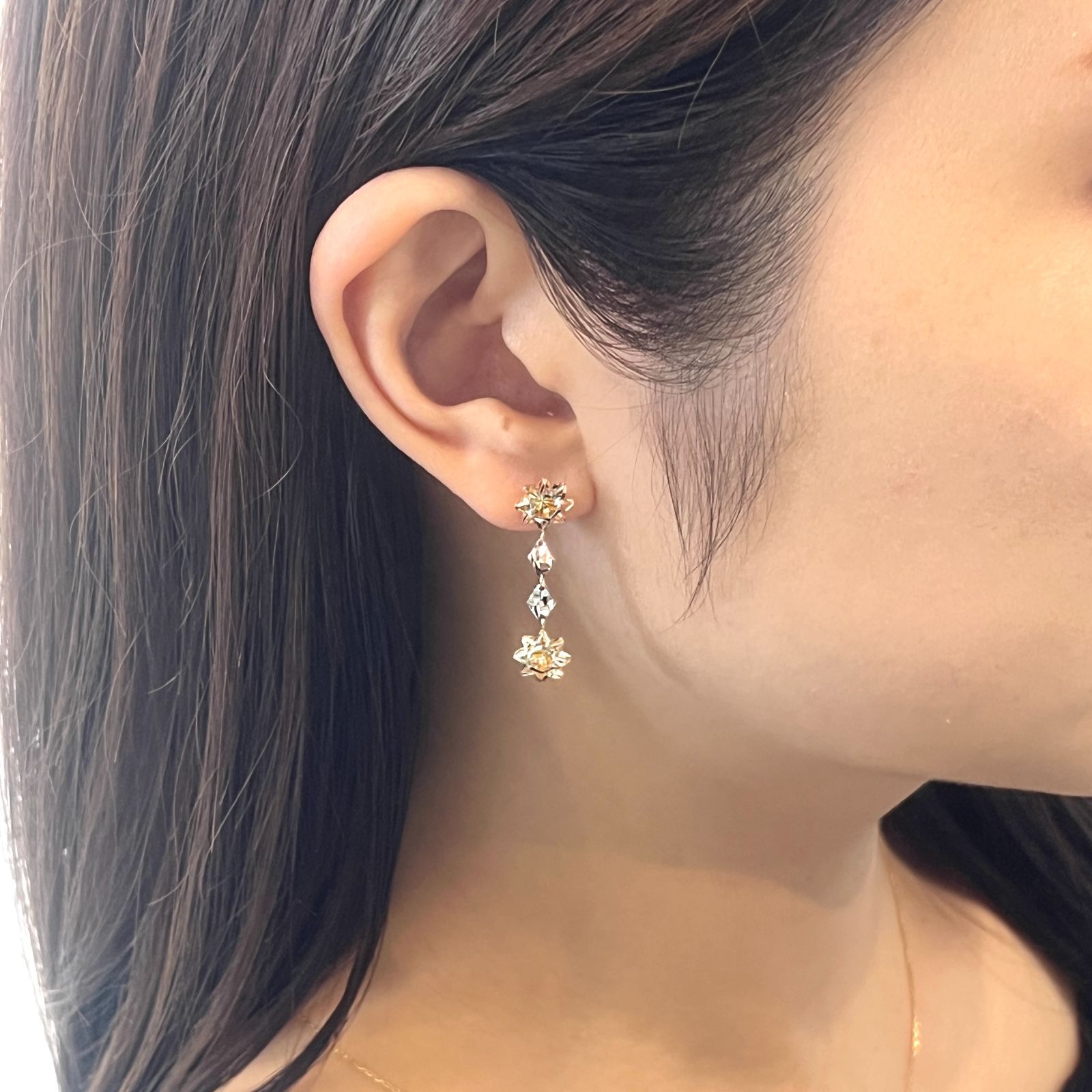 ✿18K WGカラージェムピアス 少く
